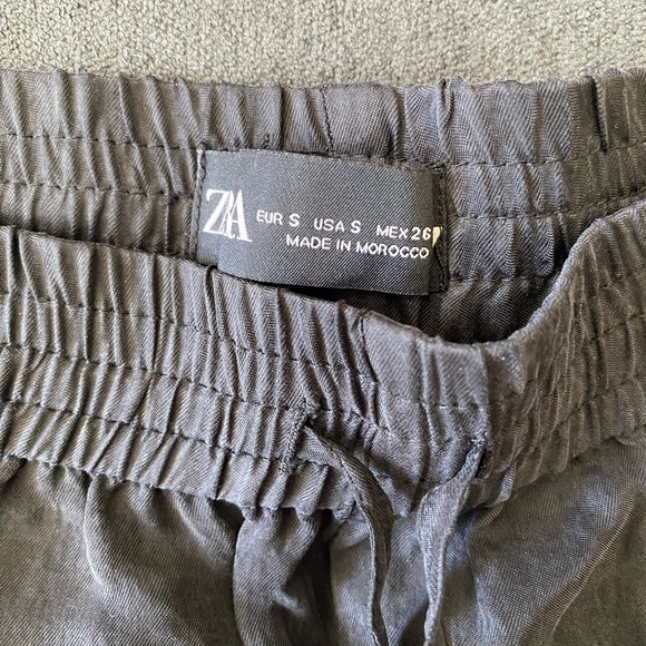 High waisted Zara black shorts with drawstring SMALL - Picture 2 of 4